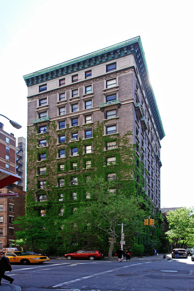 640 West End Ave in New York, NY - Building Photo - Building Photo