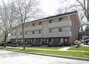 Lakeside Terrace in St. Francis, WI - Building Photo