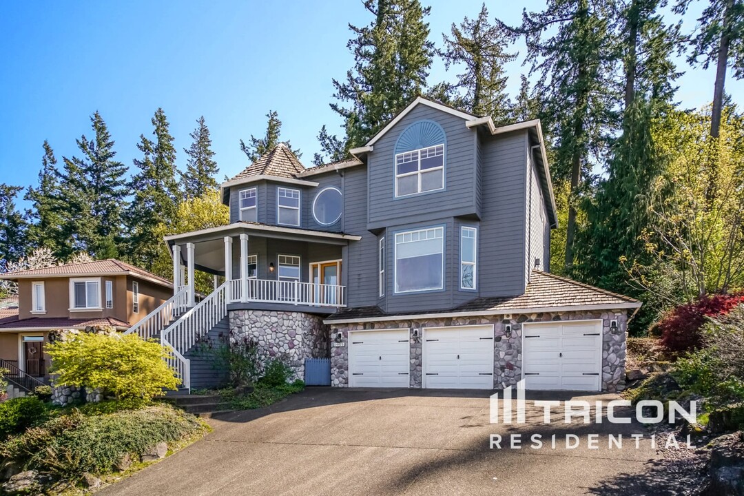 14475 SE Summit Ct in Clackamas, OR - Building Photo