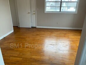 804 Martin Luther King Jr Dr in Greensboro, NC - Building Photo - Building Photo