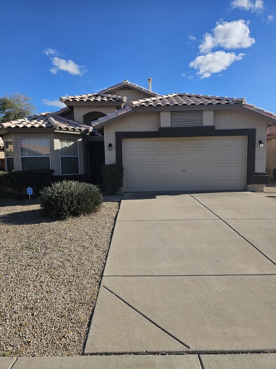 3865 E Encinas Ave in Gilbert, AZ - Building Photo