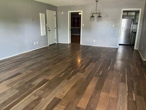 900 N Colorado St in Whitney, TX - Building Photo - Building Photo