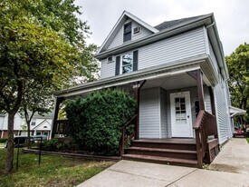 203 W Fowler Ave in West Lafayette, IN - Building Photo