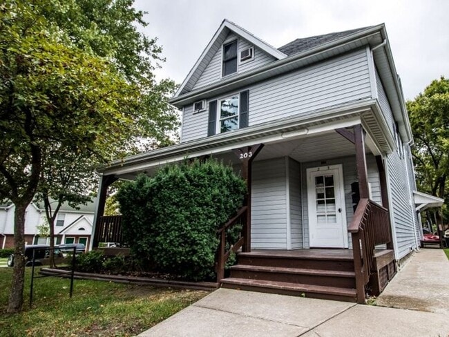 property at 203 W Fowler Ave