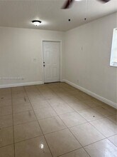 2730 NW 15th Ct in Fort Lauderdale, FL - Building Photo - Building Photo