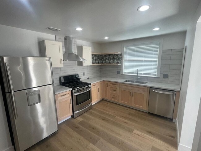 6180 Broadway in Sacramento, CA - Building Photo - Building Photo