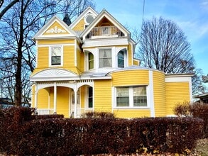 25 Woodlawn Ave in Albany, NY - Building Photo - Building Photo