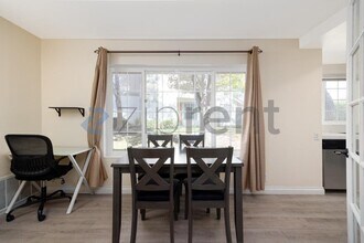 2404 Manzana Way in San Diego, CA - Building Photo - Building Photo