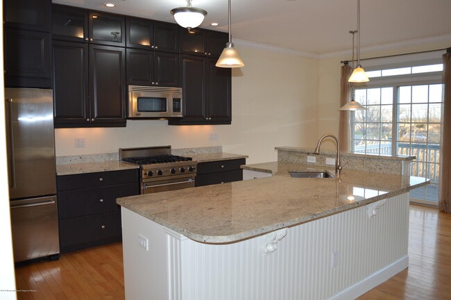 606 Park Ave in Port Monmouth, NJ - Building Photo - Building Photo