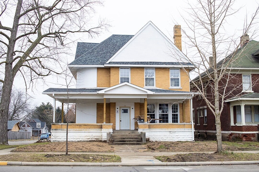 1000 S 7th St in Terre Haute, IN - Building Photo