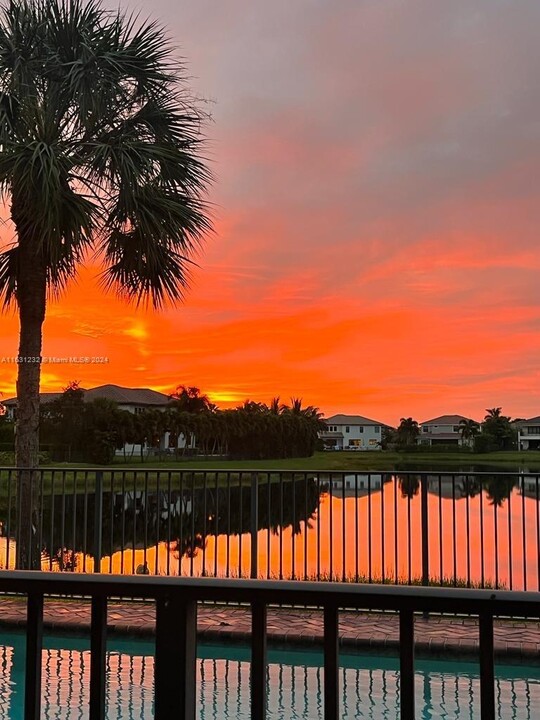 10350 Cameilla St in Parkland, FL - Foto de edificio