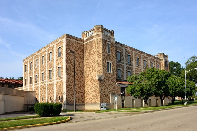 Stouder Center in Troy, OH - Foto de edificio - Building Photo