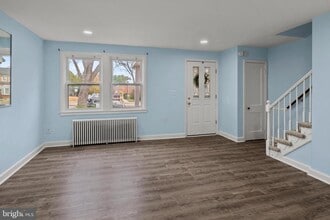 2061 E Belvedere Ave in Baltimore, MD - Foto de edificio - Building Photo