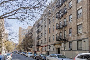 566 W 191st St in New York, NY - Building Photo