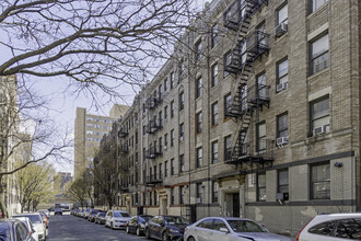 566 W 191st St in New York, NY - Foto de edificio - Primary Photo