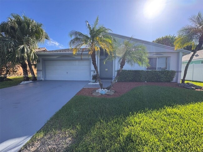 705 SE 3rd Ln in Dania Beach, FL - Building Photo - Building Photo