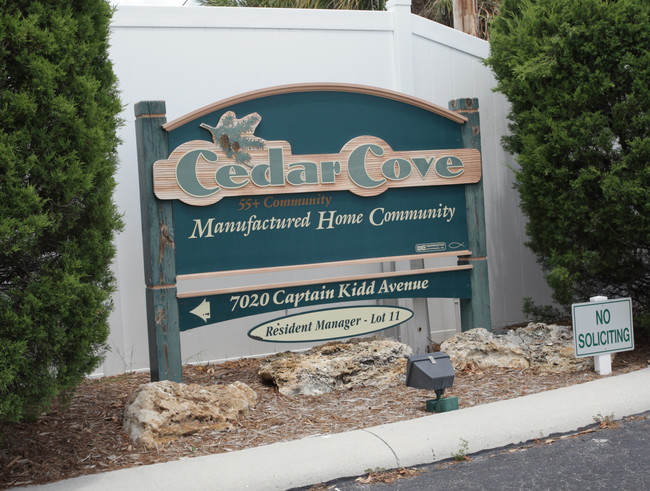 Cedar Cove Manufactured Home Community in Sarasota, FL - Foto de edificio - Building Photo