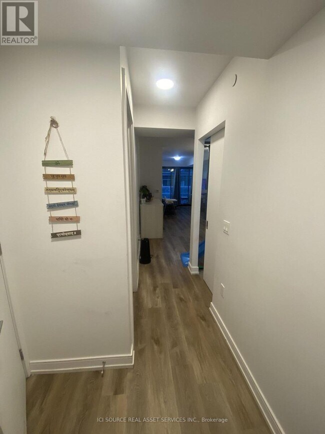 1 Jarvis St in Hamilton, ON - Building Photo - Building Photo