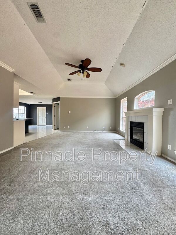 10 Southridge Dr in San Angelo, TX - Building Photo - Building Photo