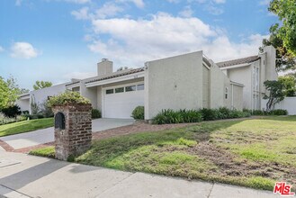 2637 Angelo Dr in Los Angeles, CA - Building Photo - Building Photo