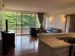 2333 Kapiolani Blvd in Honolulu, HI - Building Photo - Building Photo