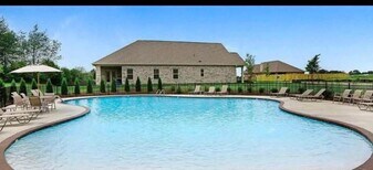 101 Canonbury Dr in New Market, AL - Building Photo