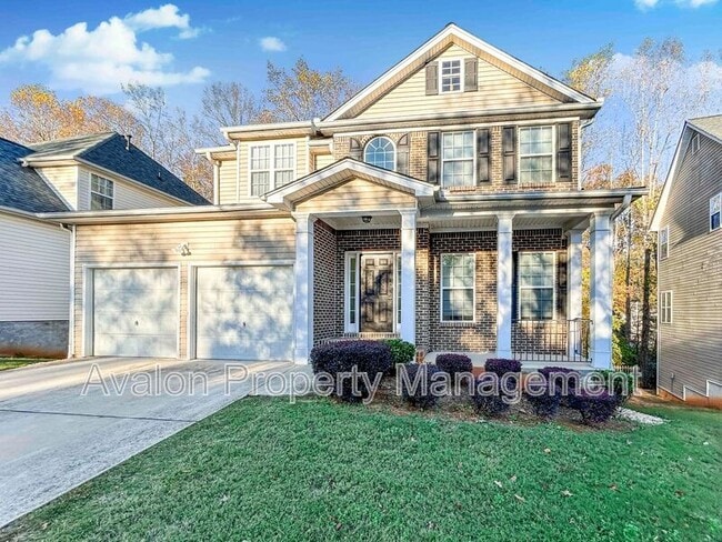 property at 2027 Oakbluff Way SW