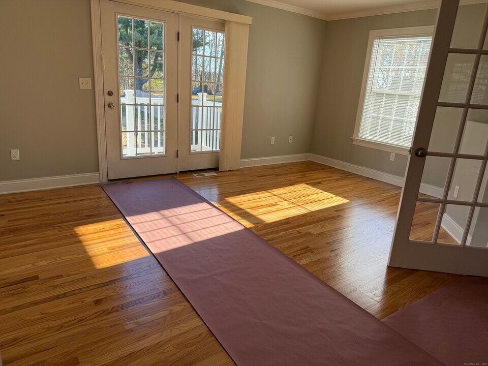 57 Hollis Dr in Meriden, CT - Building Photo