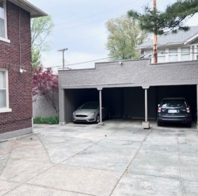 Harbert Court Apartments - Central Gardens in Memphis, TN - Foto de edificio - Building Photo