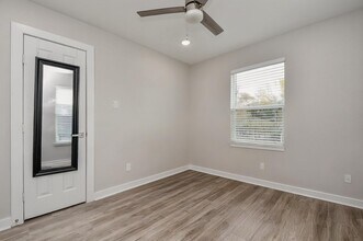 5615 Barremore St in Houston, TX - Building Photo - Building Photo