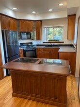 17060 WA-106 in Belfair, WA - Building Photo - Building Photo