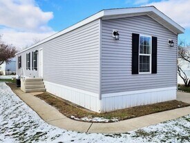 520 Milan Ave in Norwalk, OH - Building Photo