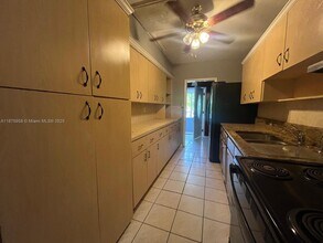 1330 NE 203rd St in Miami, FL - Building Photo - Building Photo