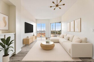 4320 S Centinela Avenue in Los Angeles, CA - Building Photo - Building Photo