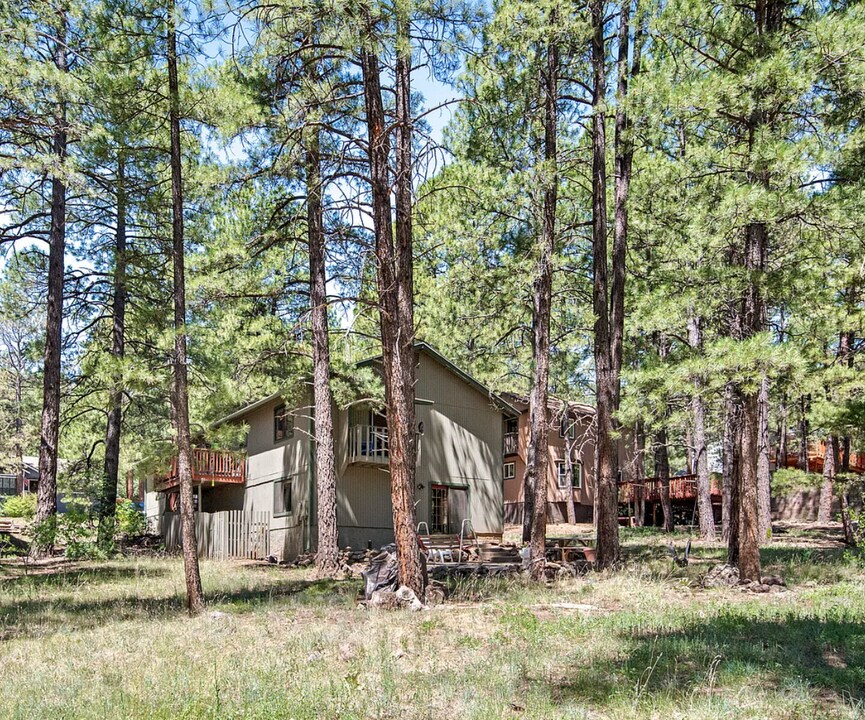 3216 S Gillenwater Dr in Flagstaff, AZ - Foto de edificio