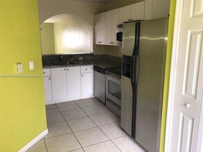 2701 SE 12th Pl-Unit -102 in Homestead, FL - Building Photo - Building Photo