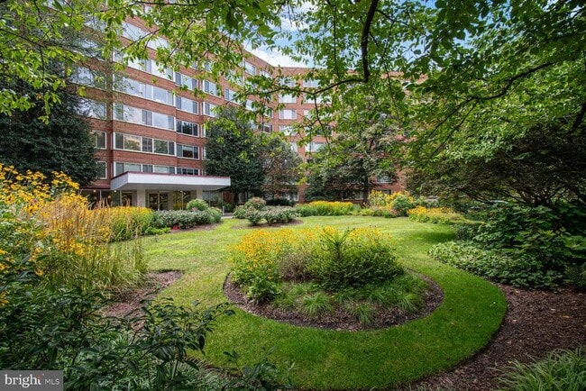 property at 4000 Tunlaw Rd NW