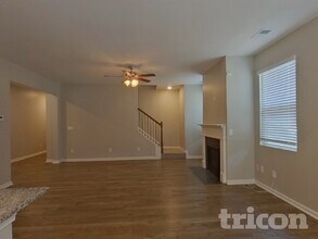 864 Bentley Dr in Fairburn, GA - Building Photo - Building Photo