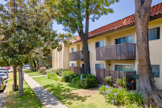 Monterey Apartments in Gardena, CA - Building Photo - Building Photo