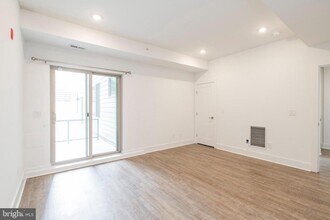 1206 N 7th St in Philadelphia, PA - Building Photo - Building Photo