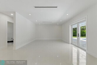 7860 SW 158th Terrace in Palmetto Bay, FL - Building Photo - Building Photo