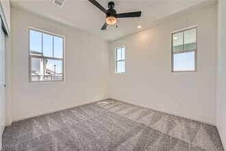 599 Preston Oak Ln in Las Vegas, NV - Building Photo - Building Photo
