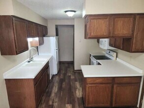926 Breezewood Cir in Altoona, IA - Building Photo - Building Photo