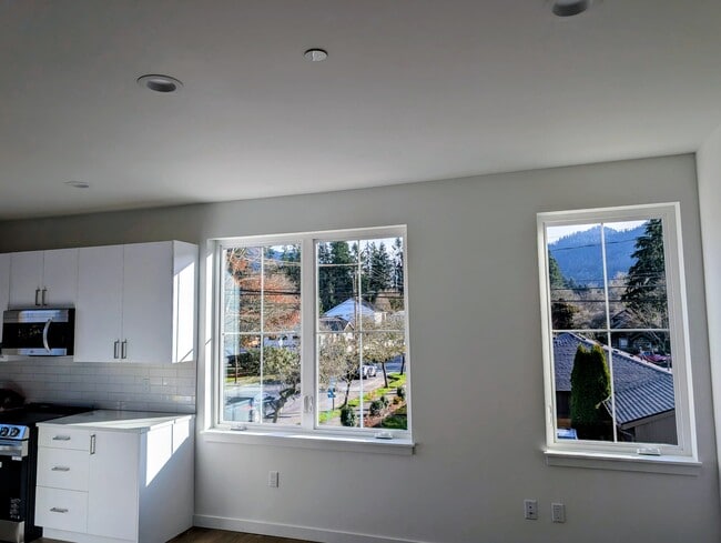 35 2nd Ave SE in Issaquah, WA - Foto de edificio - Building Photo