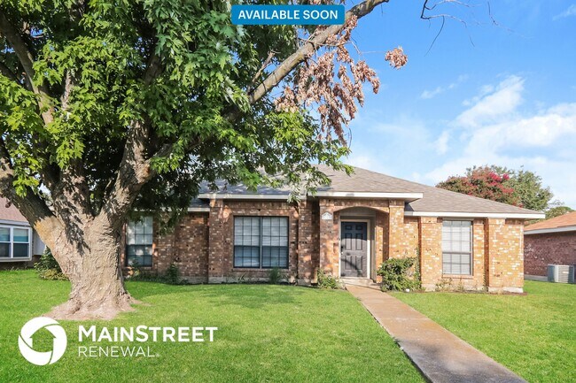 property at 2313 Crestview Ln