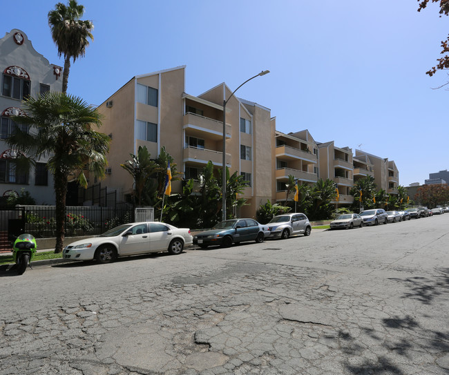 Wilshire Berendo Towers in Los Angeles, CA - Building Photo - Building Photo