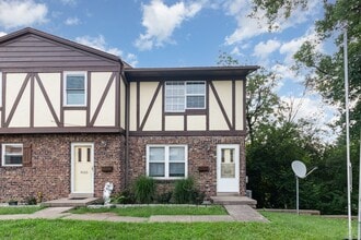 4600-4606 Glenway Ave in Cincinnati, OH - Building Photo - Building Photo