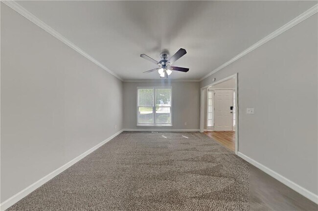 704 Kirkwood Cir in Woodstock, GA - Building Photo - Building Photo