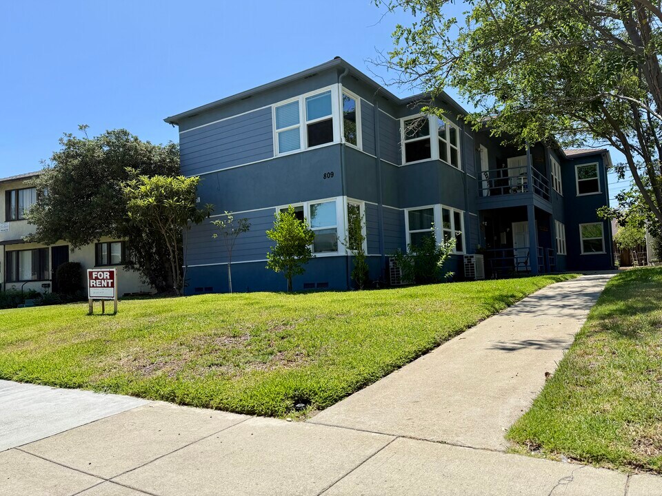 809 N. Adams St., Unit Apt C in Glendale, CA - Foto de edificio