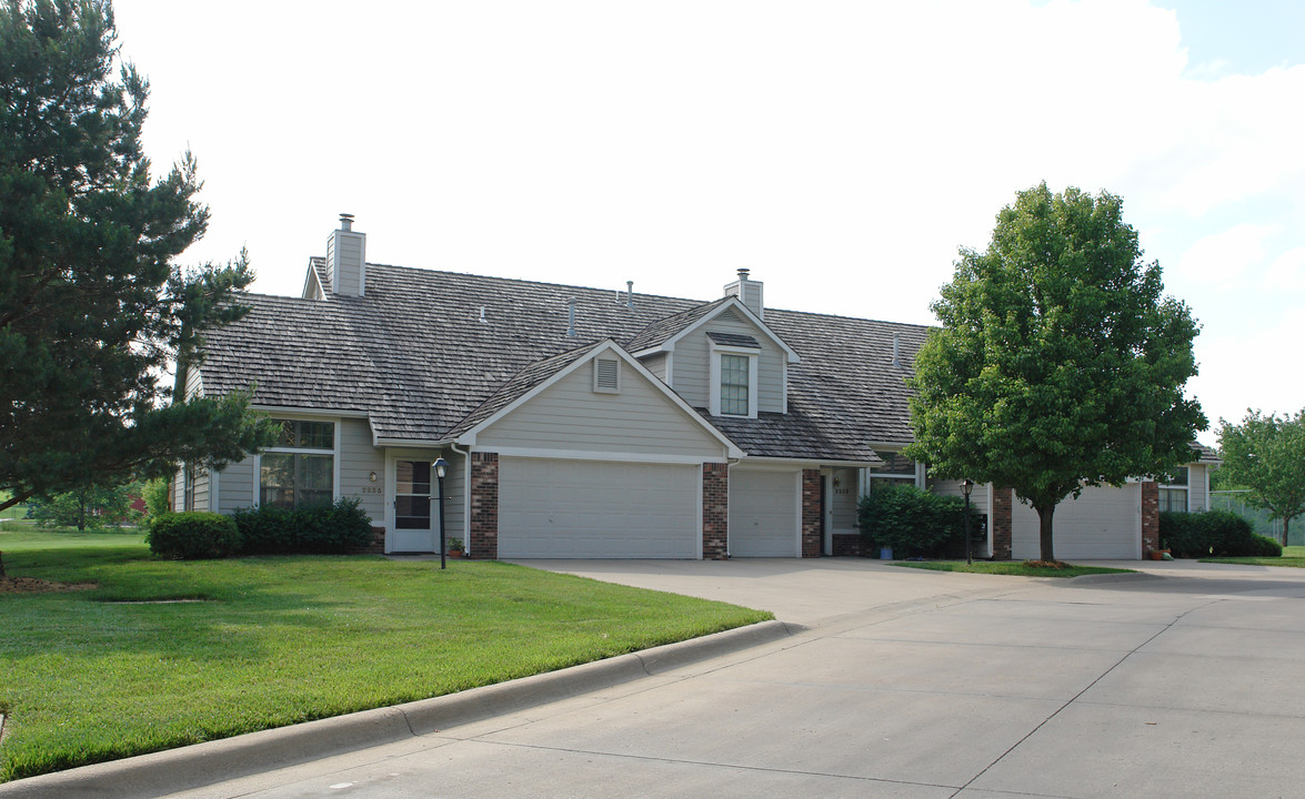 Parkway Gardens Apartments in Lawrence, KS - Foto de edificio